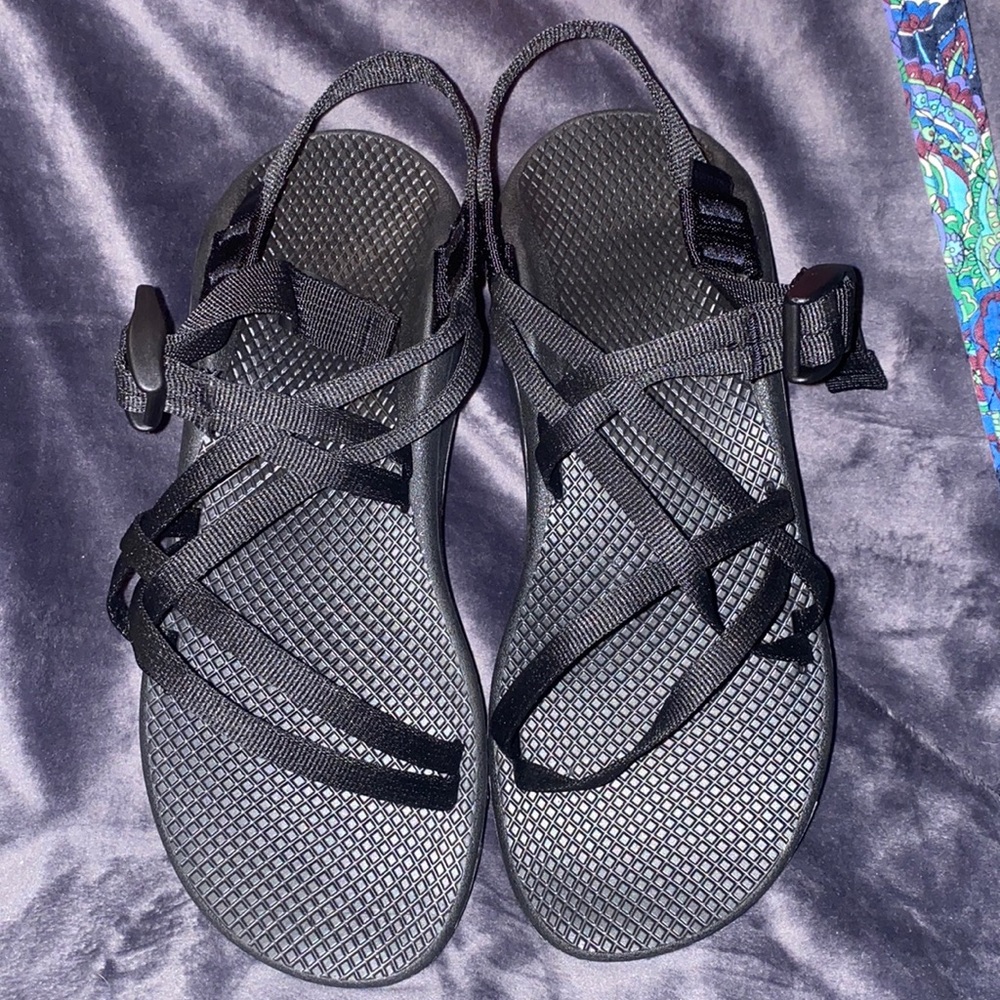 Womens new Chacos size 10
